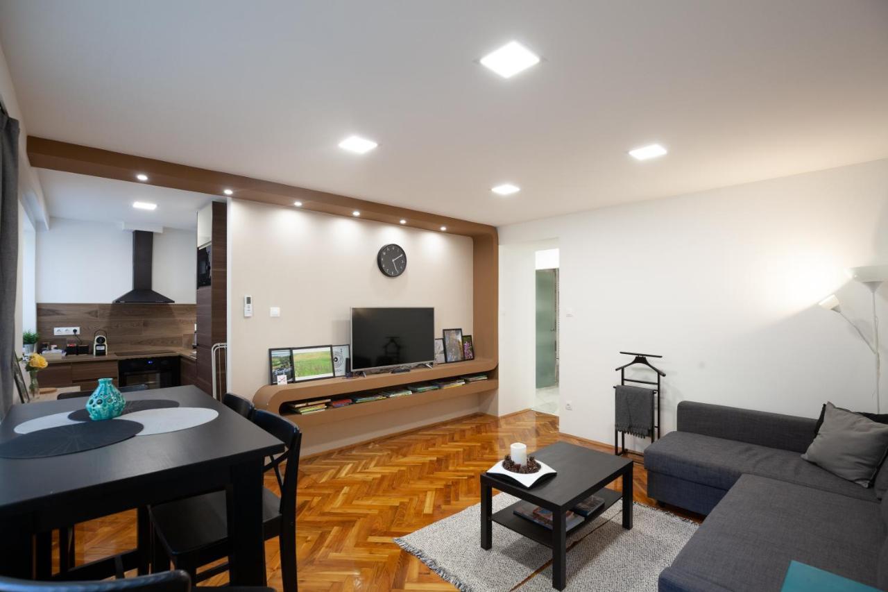 Stellar Downtown Szeged Apartment Luaran gambar